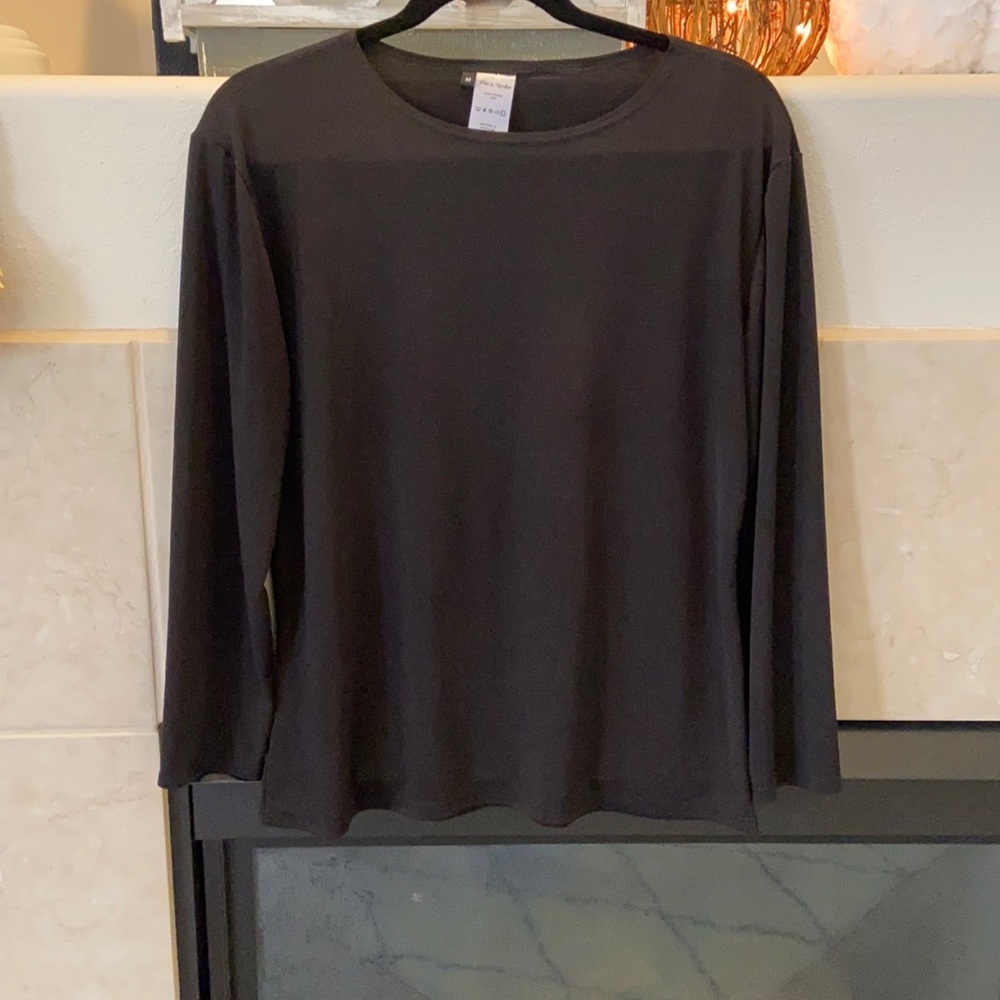 Long sleeve layering top.